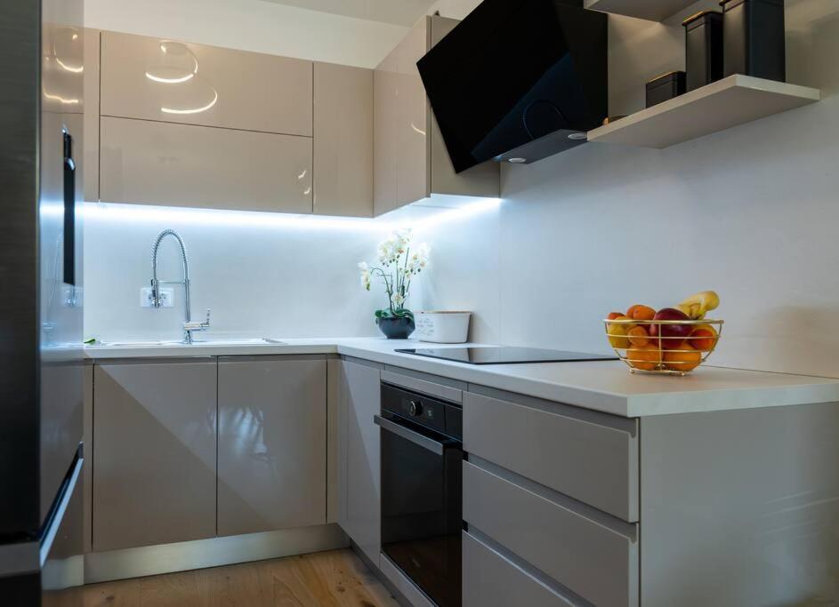 Capsula Luxury Apartment Umag Extérieur photo