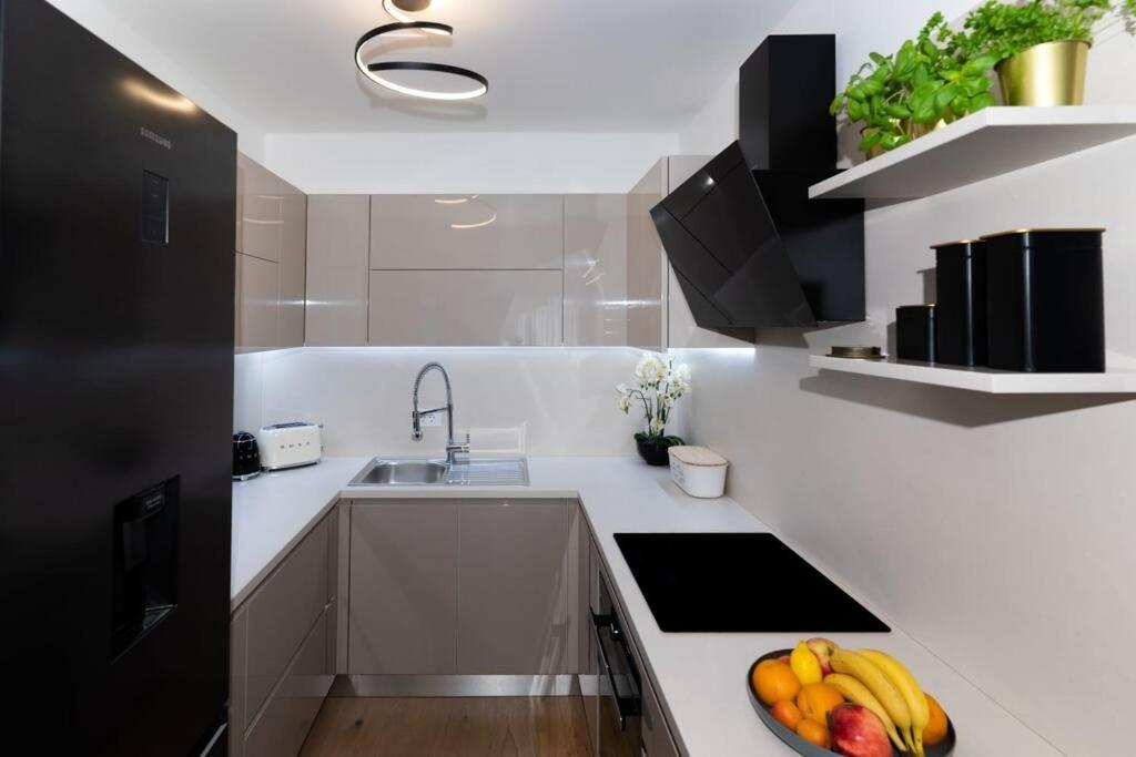 Capsula Luxury Apartment Umag Extérieur photo